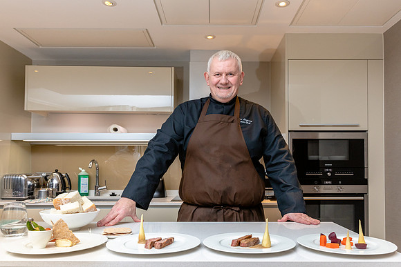 Cheval Chef Service-100